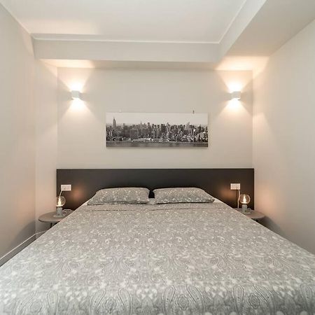 Apt 2 Min From The Cathedral With Private Parking Como Zewnętrze zdjęcie