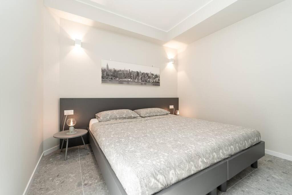 Apt 2 Min From The Cathedral With Private Parking Como Zewnętrze zdjęcie