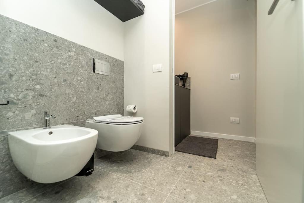 Apt 2 Min From The Cathedral With Private Parking Como Zewnętrze zdjęcie