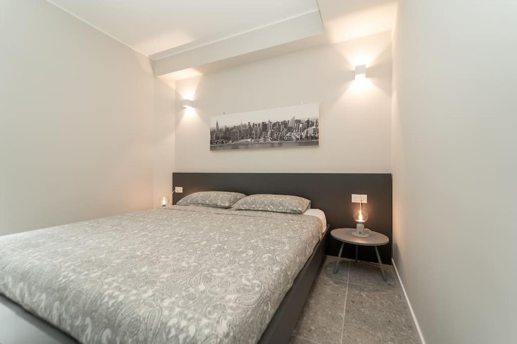 Apt 2 Min From The Cathedral With Private Parking Como Zewnętrze zdjęcie