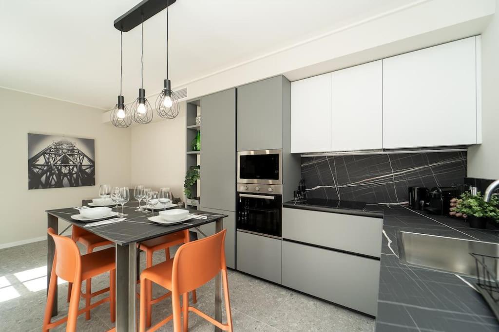 Apt 2 Min From The Cathedral With Private Parking Como Zewnętrze zdjęcie