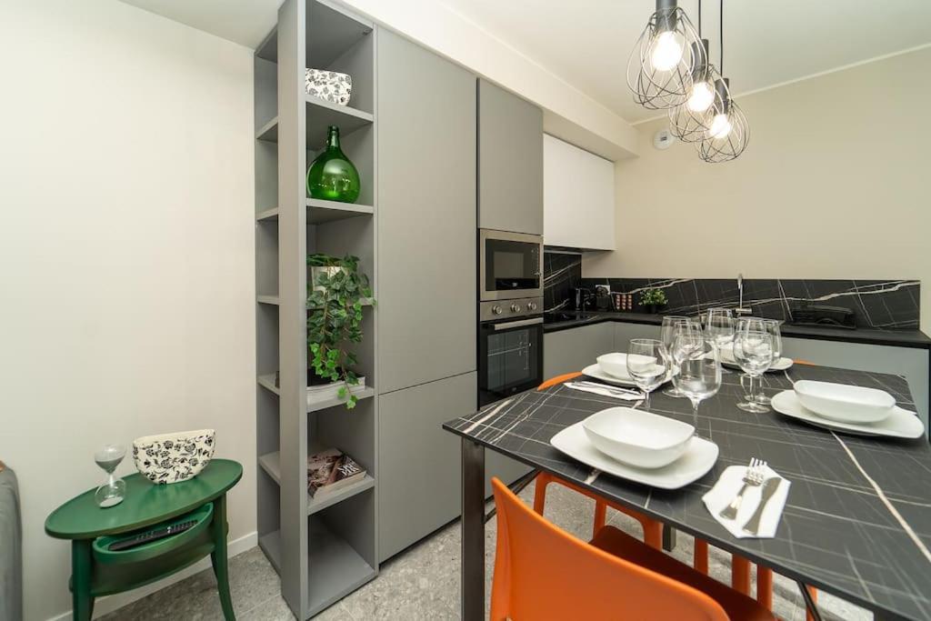 Apt 2 Min From The Cathedral With Private Parking Como Zewnętrze zdjęcie
