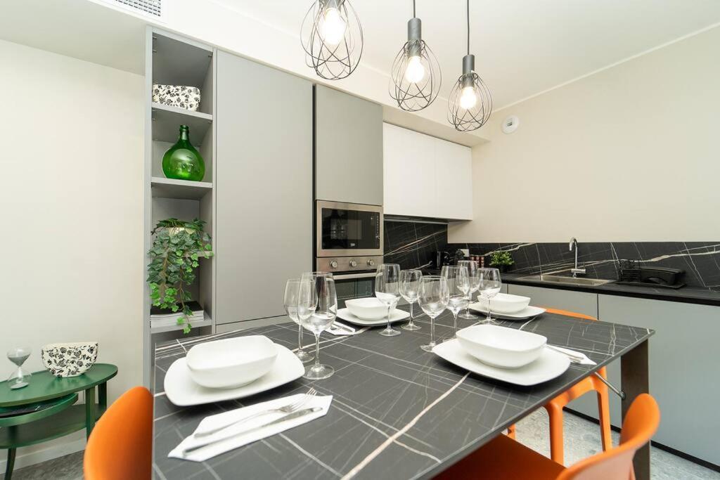 Apt 2 Min From The Cathedral With Private Parking Como Zewnętrze zdjęcie