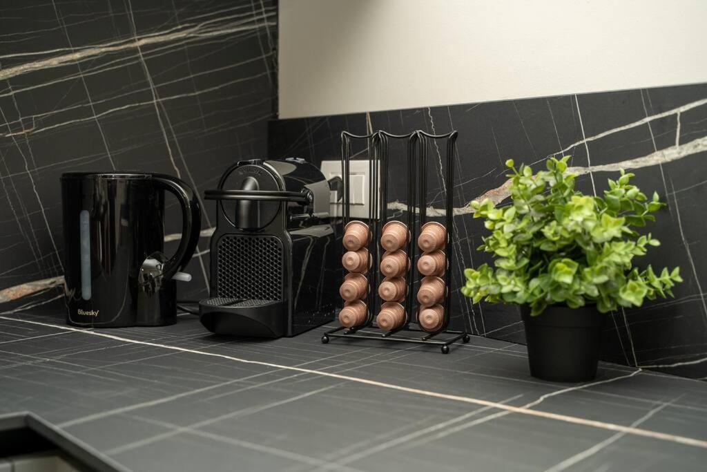 Apt 2 Min From The Cathedral With Private Parking Como Zewnętrze zdjęcie