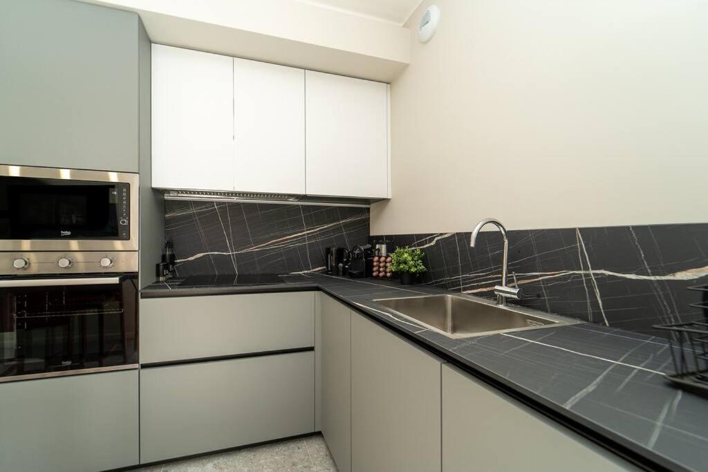 Apt 2 Min From The Cathedral With Private Parking Como Zewnętrze zdjęcie